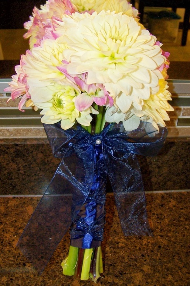 dahlia wedding bouquet