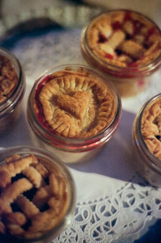 Mason jar pies for a wedding